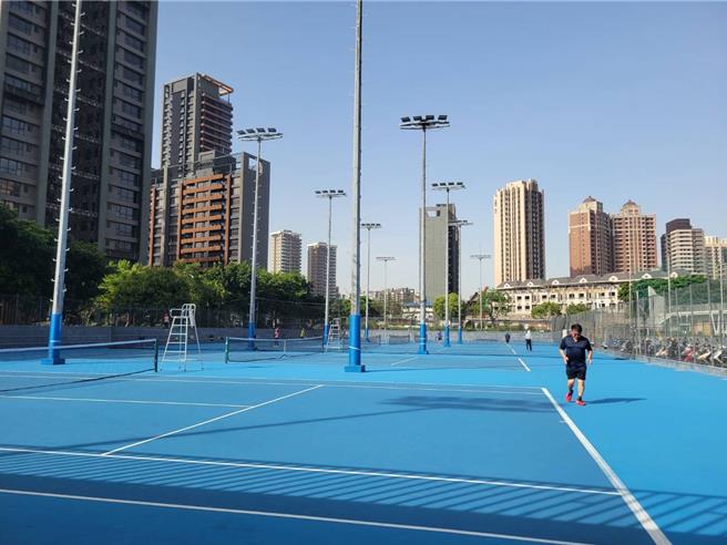 回声报：利物浦已同意1500万镑将莫顿卖给里昂，含20%二转